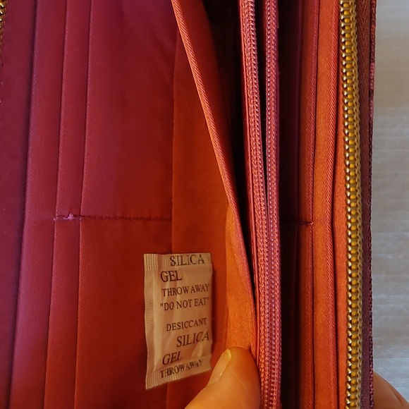 Travelon RFID Blocking Wallet Wristlet Burgundy NEW - Picture 8 of 14